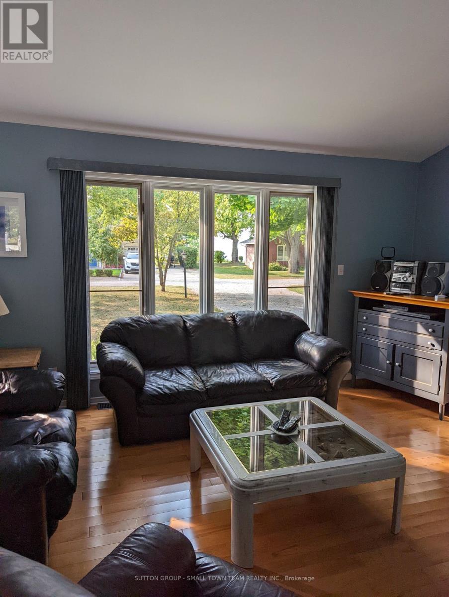 33915 Ridgeway Road Property Photo 7