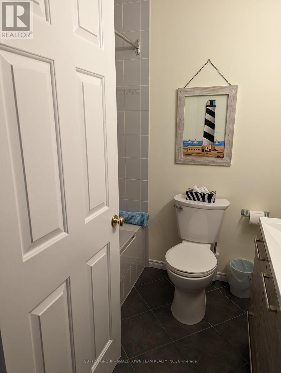 33915 Ridgeway Road Property Photo 10