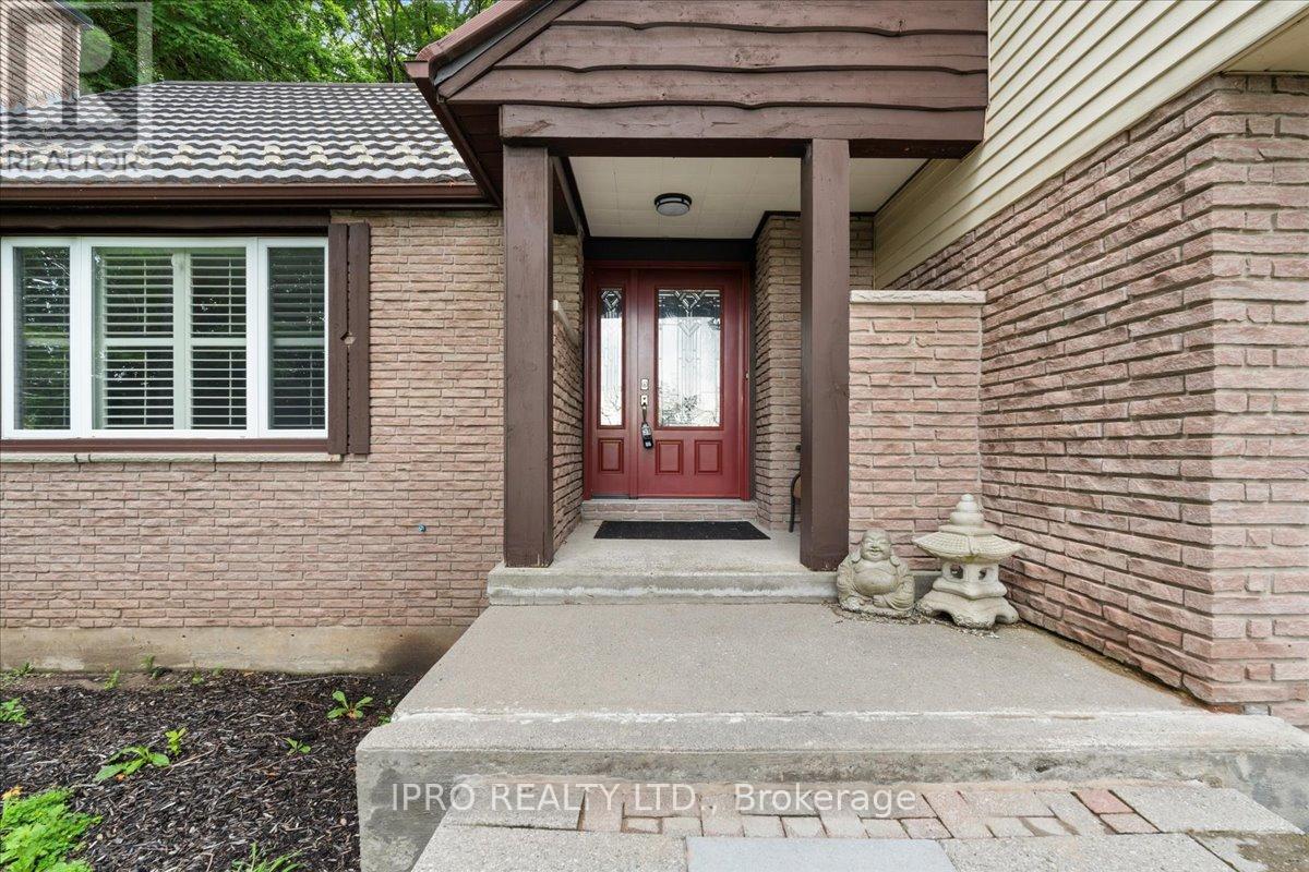1432 Wallbridge Loyalist Road Property Photo 3