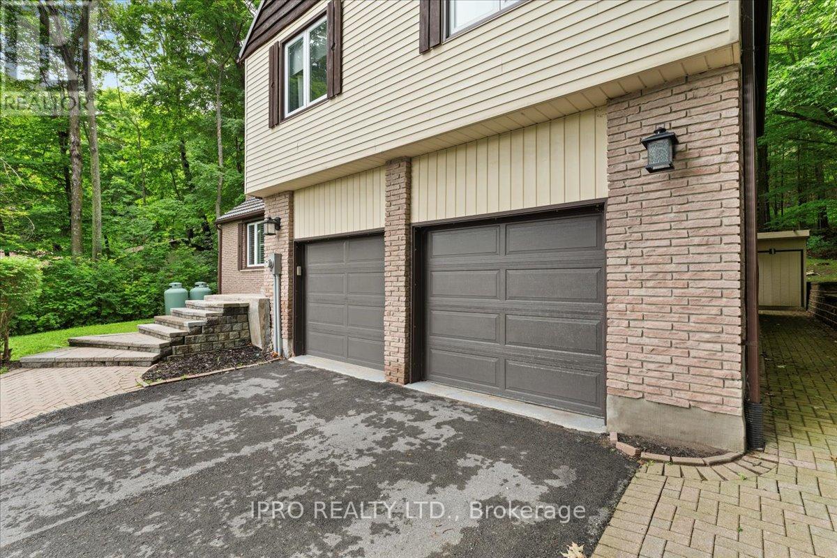 1432 Wallbridge Loyalist Road Property Photo 4