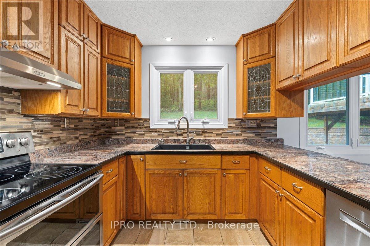 1432 Wallbridge Loyalist Road Property Photo 14