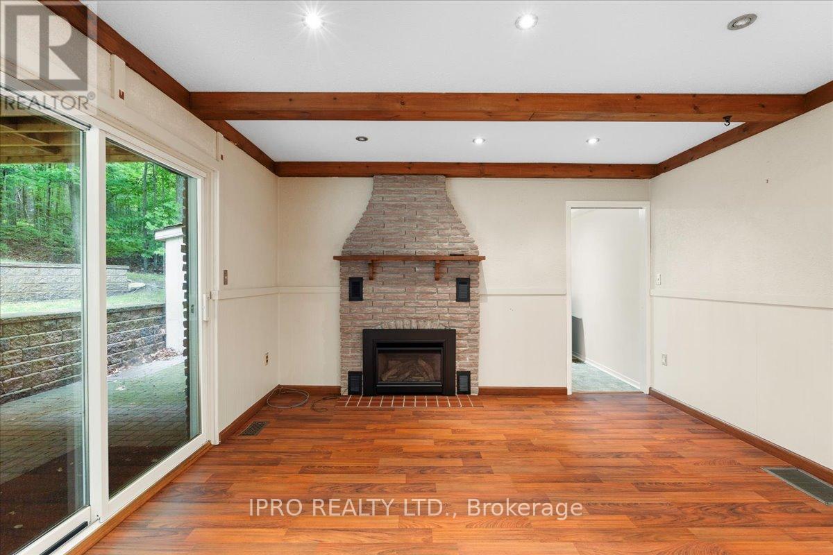 1432 Wallbridge Loyalist Road Property Photo 21