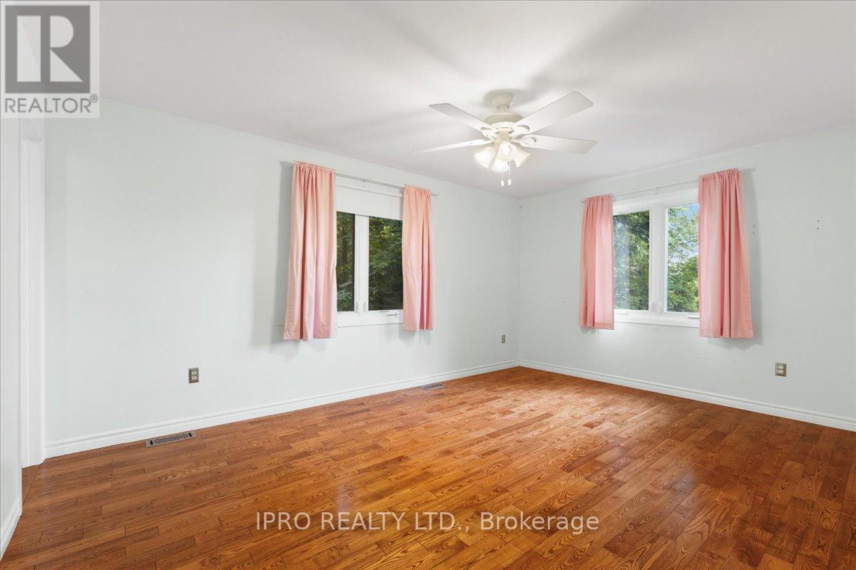 1432 Wallbridge Loyalist Road Property Photo 28