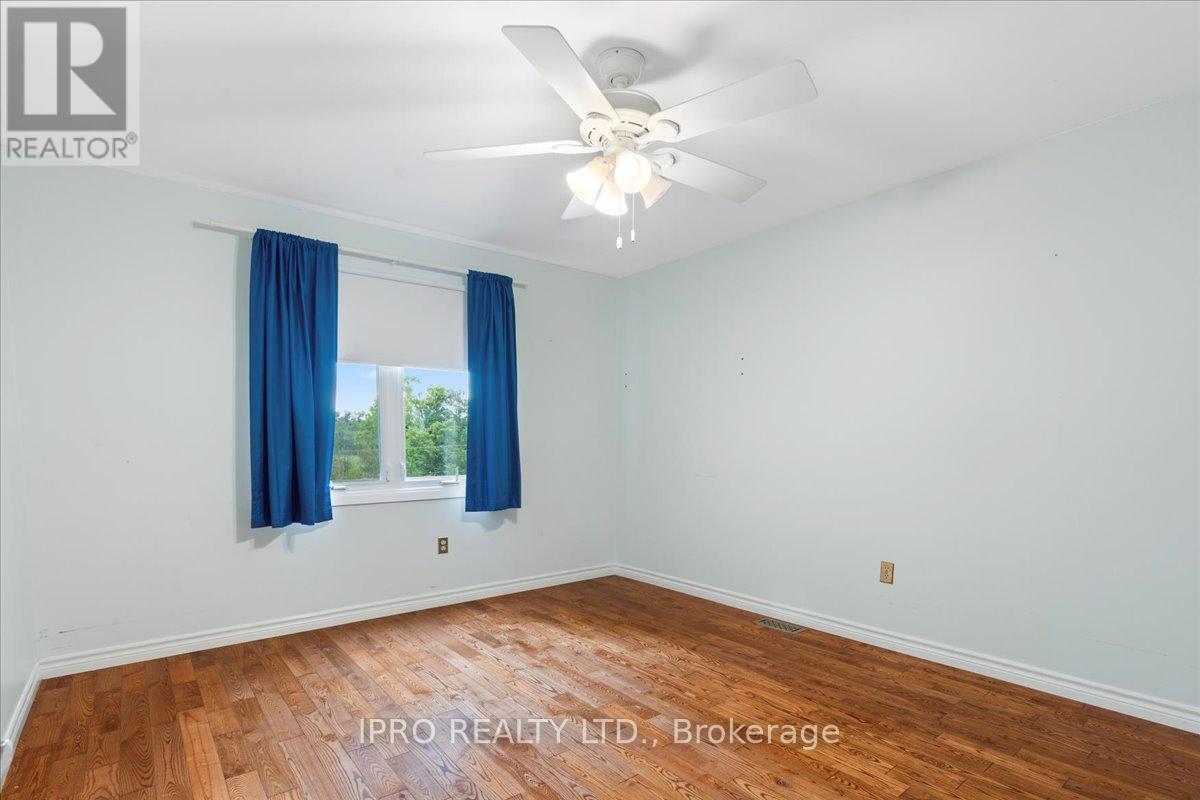 1432 Wallbridge Loyalist Road Property Photo 32