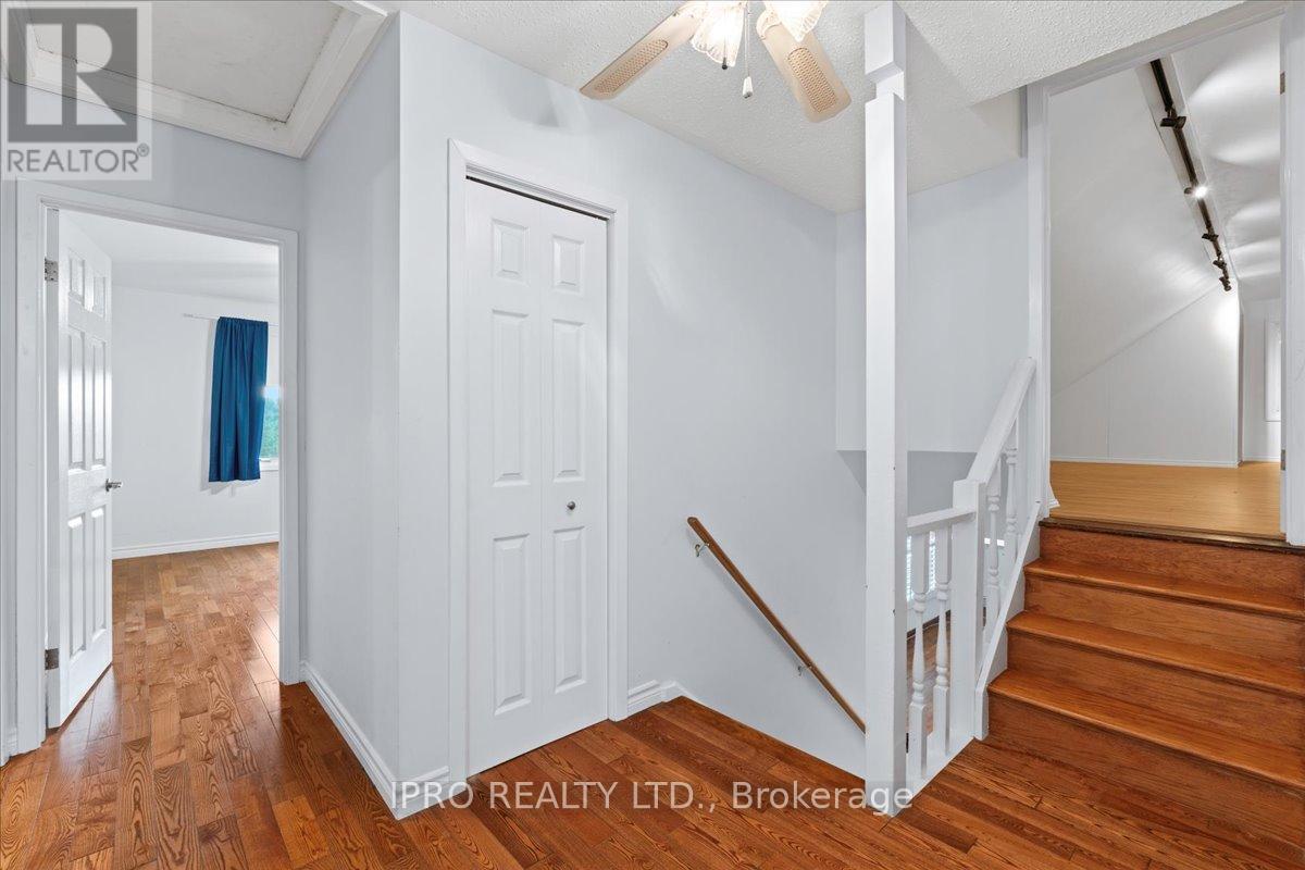 1432 Wallbridge Loyalist Road Property Photo 34