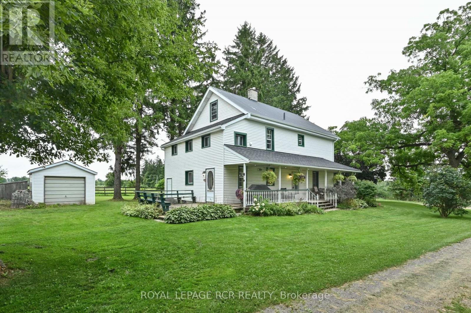 294066 8th Line Property Photo 1