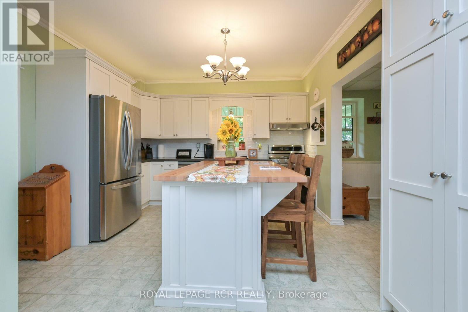 294066 8th Line Property Photo 6