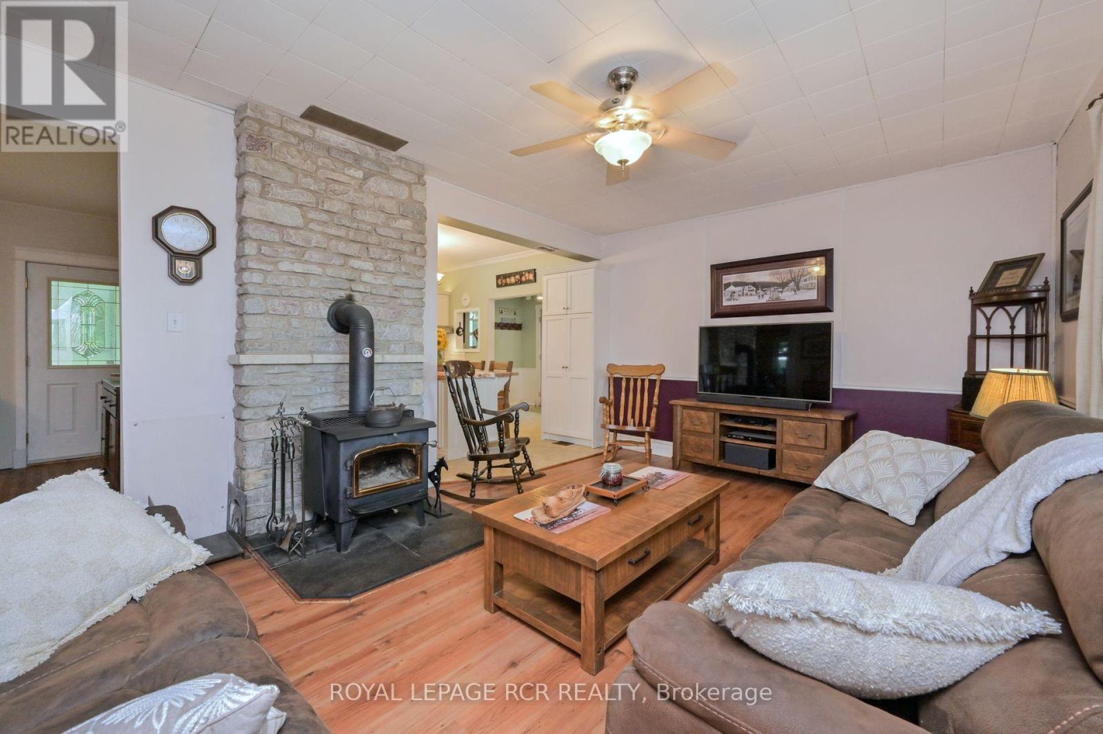 294066 8th Line Property Photo 14