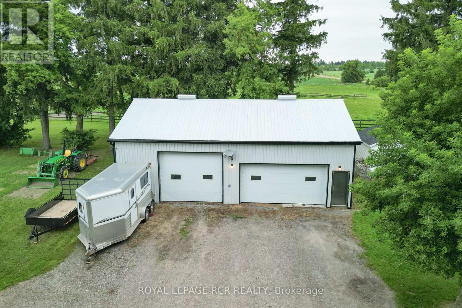 294066 8th Line Property Photo 30