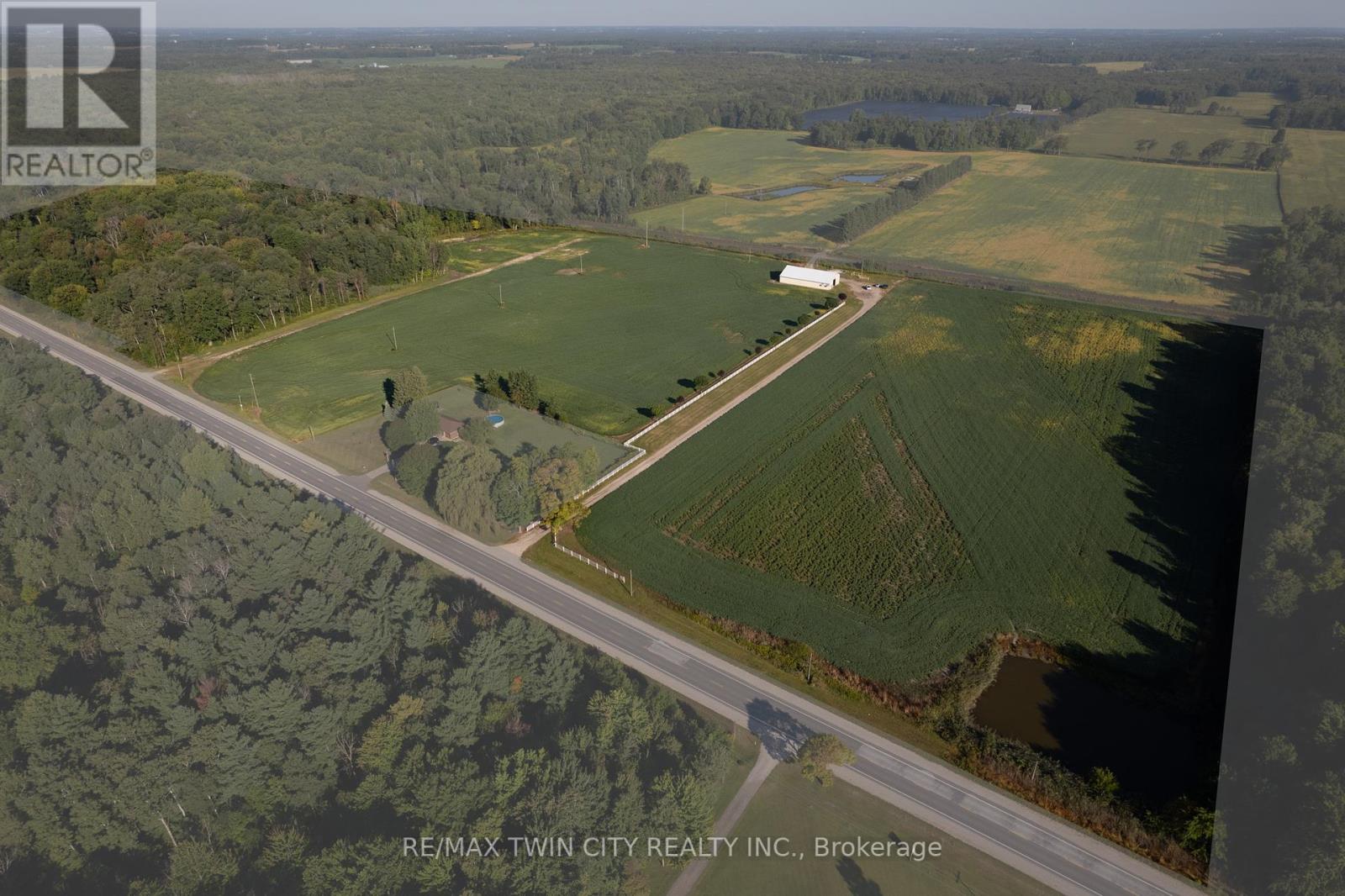 686455 Highway 2 Property Photo 1