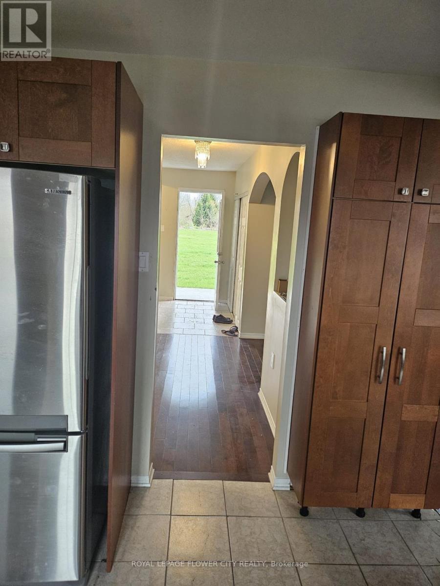 5673 Bank Street Property Photo 7