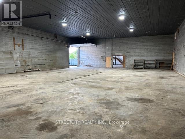 140 Elizabeth Street Property Photo 24