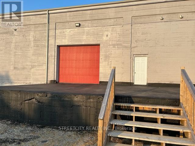 140 Elizabeth Street Property Photo 35