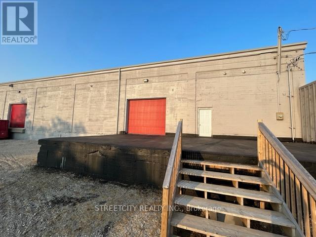 140 Elizabeth Street Property Photo 36