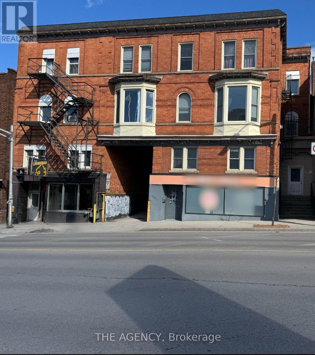 139 John Street S Property Photo 1