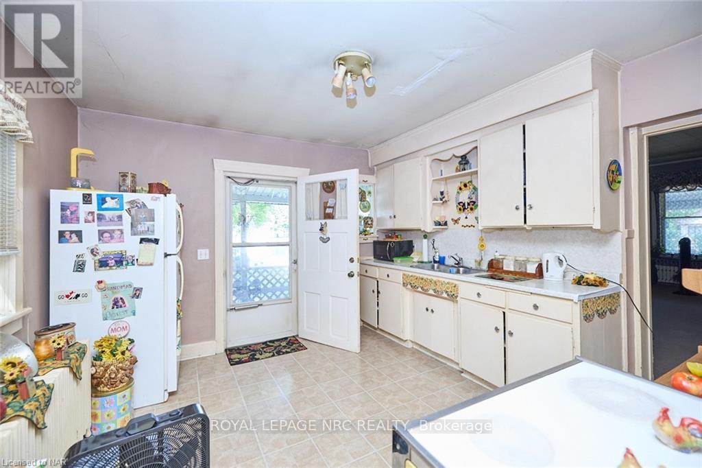 3758 Main Street Property Photo 23