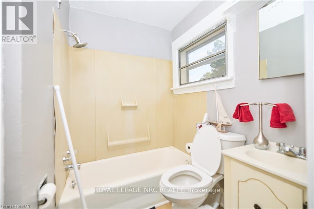 3758 Main Street Property Photo 26