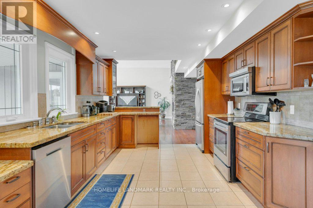 10941 Loyalist Parkway Property Photo 15