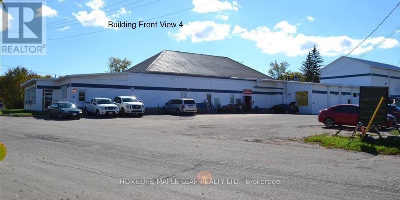220 Carswell Street Property Photo 5