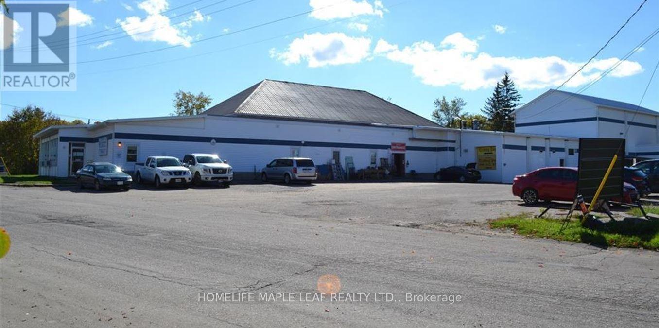 220 Carswell Street Property Photo 6