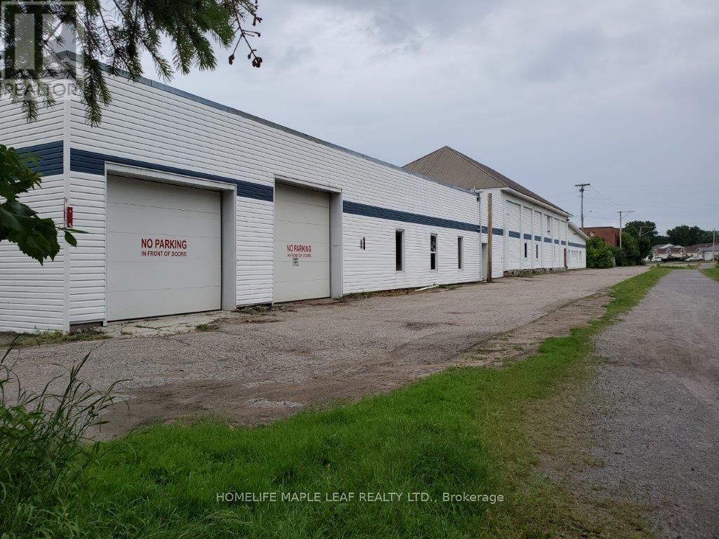 220 Carswell Street Property Photo 13