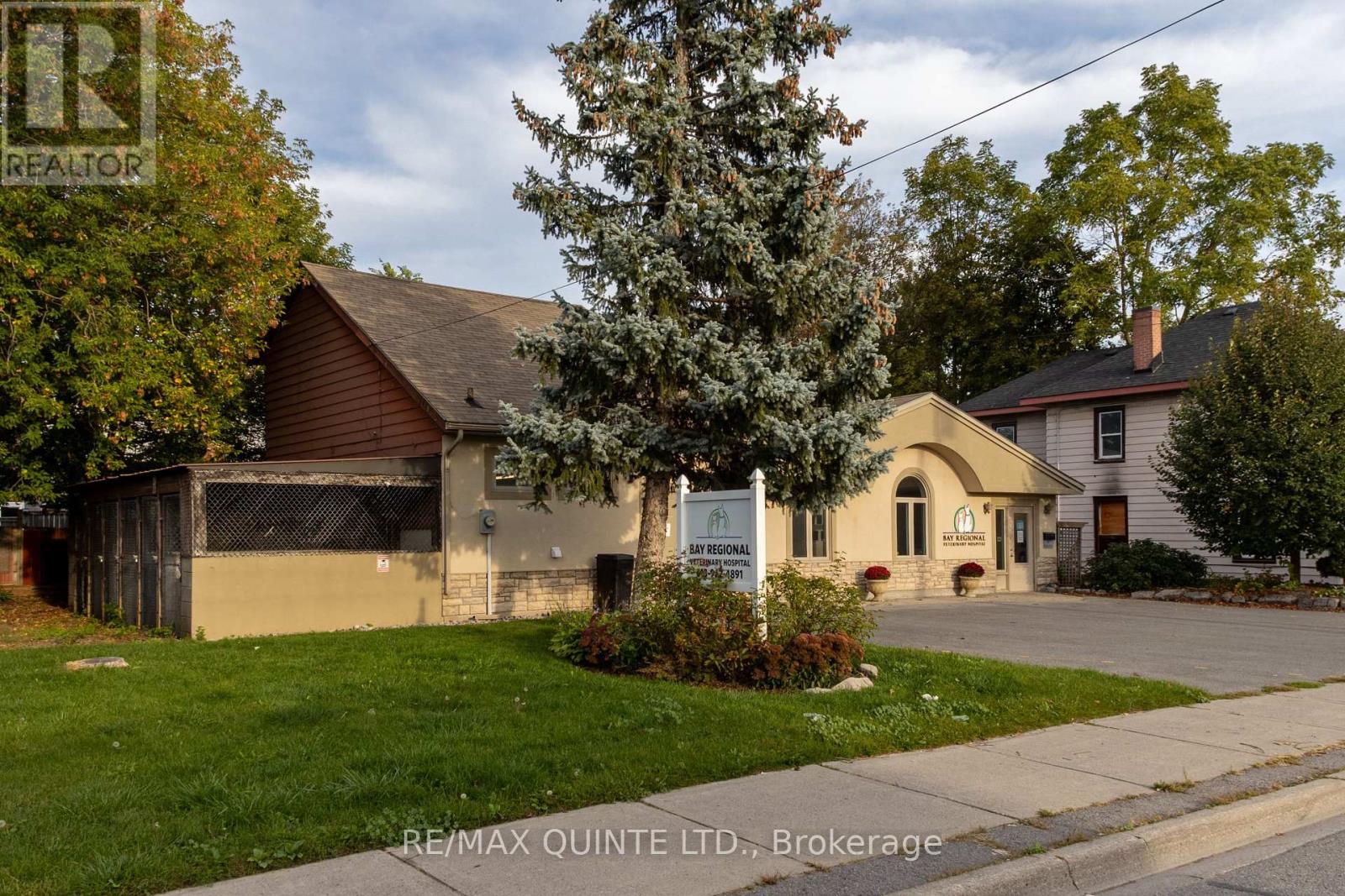 437 Bleecker Avenue Property Photo 3