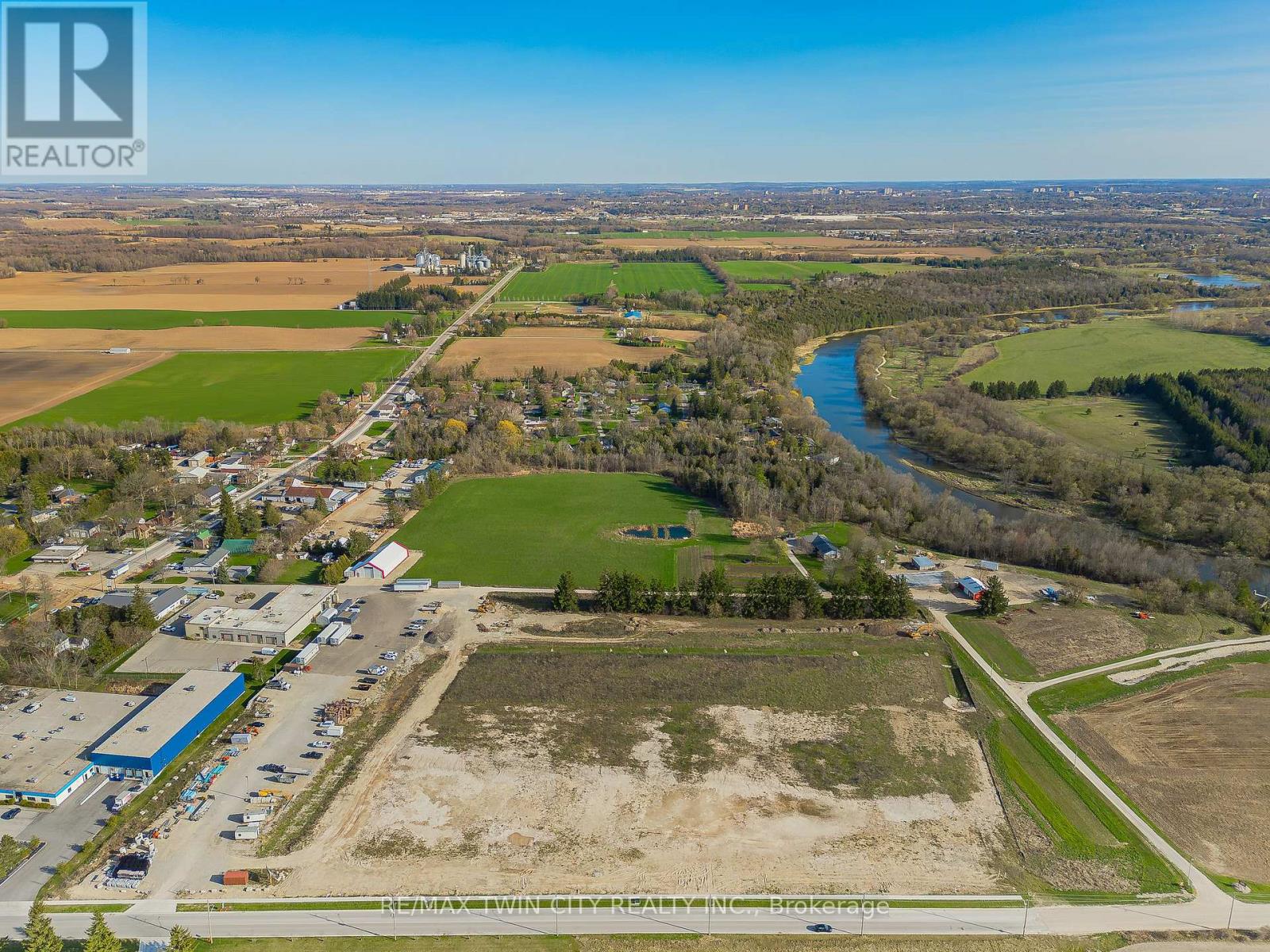 1062 Snyders Flats Road Property Photo 14