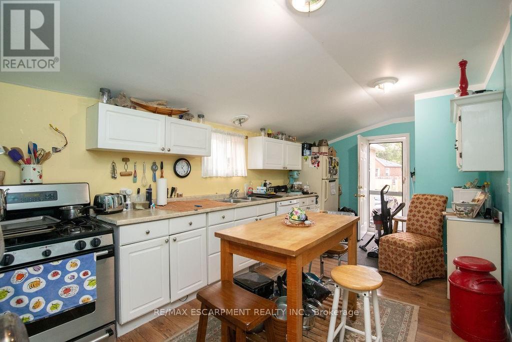 24 Duke Street Property Photo 4