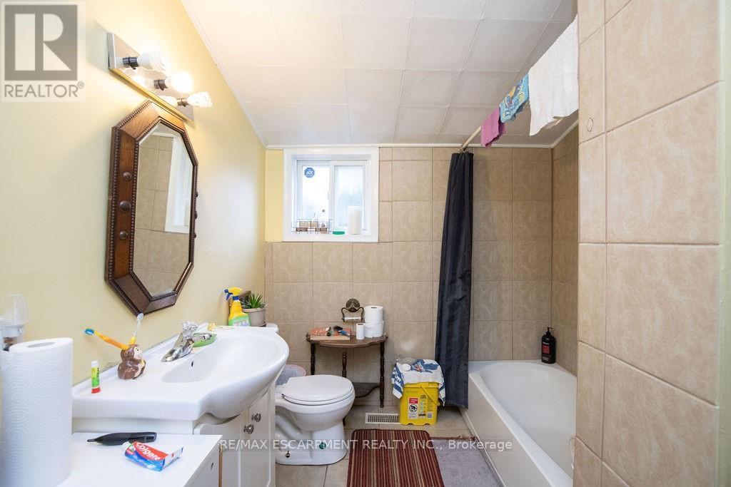 24 Duke Street Property Photo 9