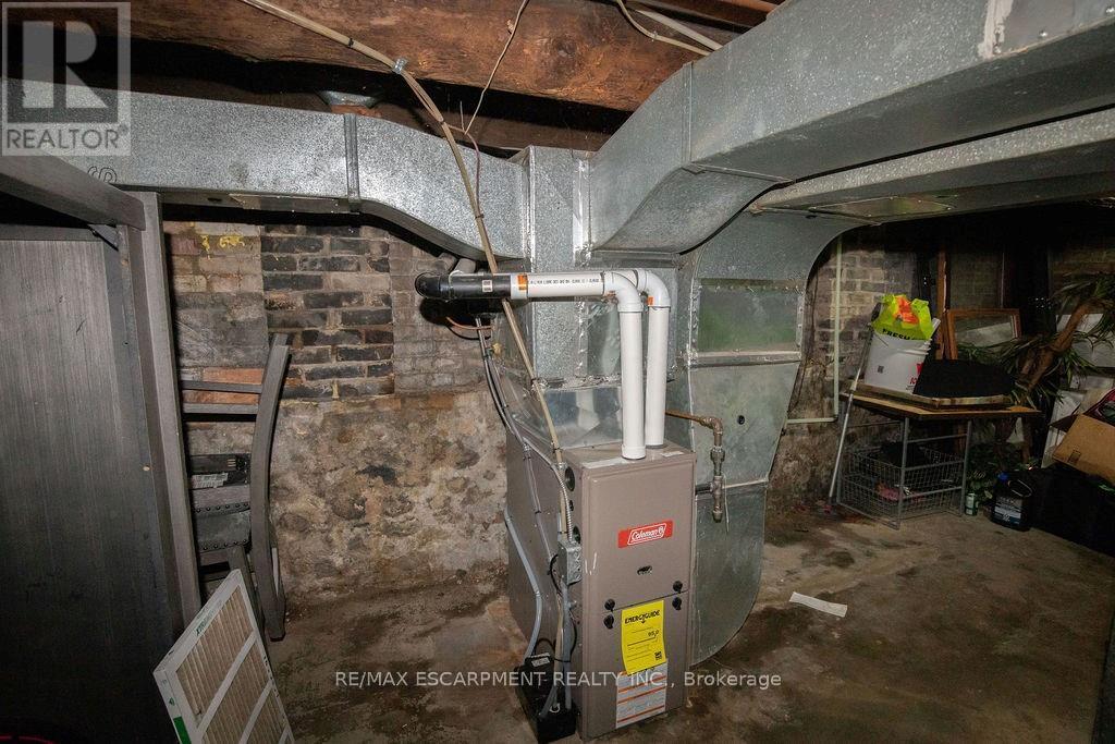 24 Duke Street Property Photo 11