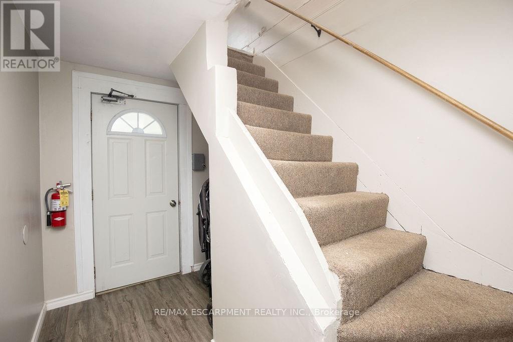 24 Duke Street Property Photo 16