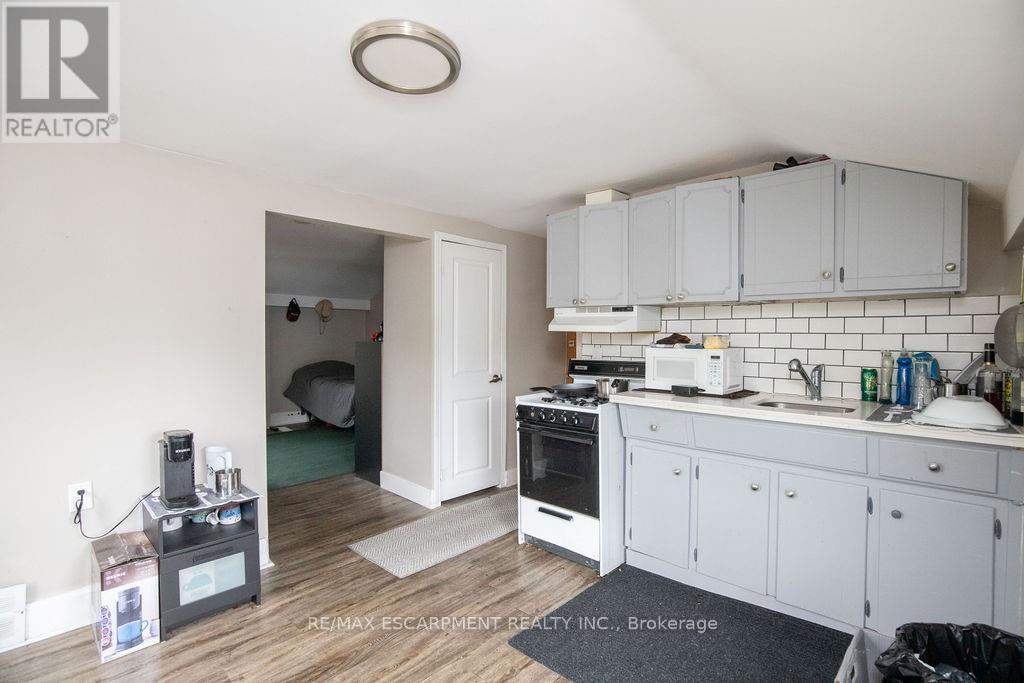 24 Duke Street Property Photo 22