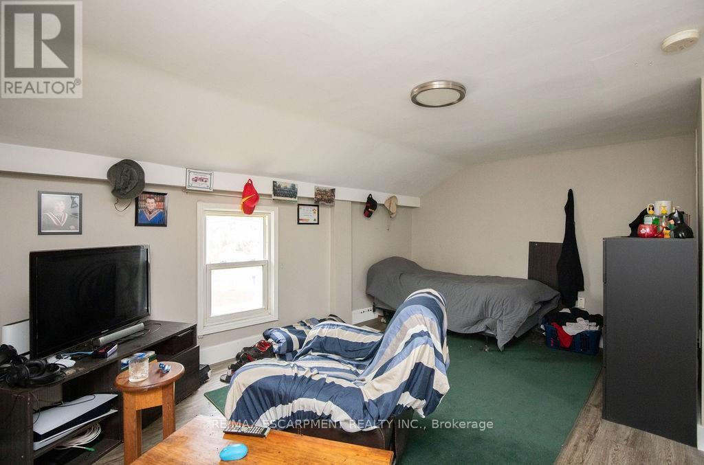 24 Duke Street Property Photo 25