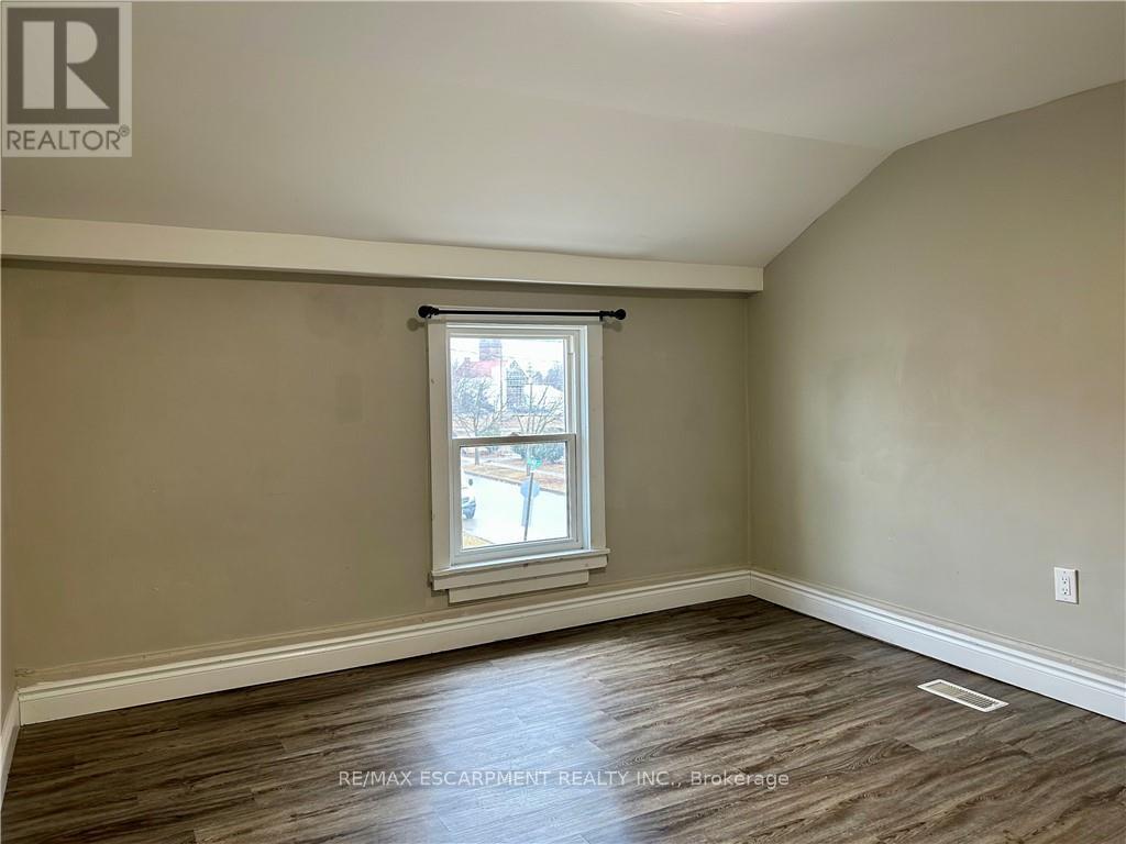 24 Duke Street Property Photo 30