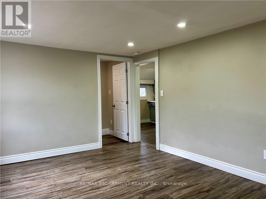 24 Duke Street Property Photo 33