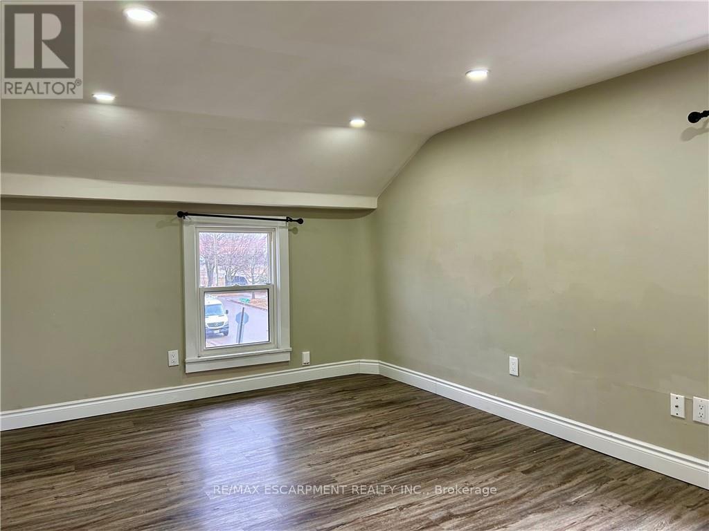 24 Duke Street Property Photo 34