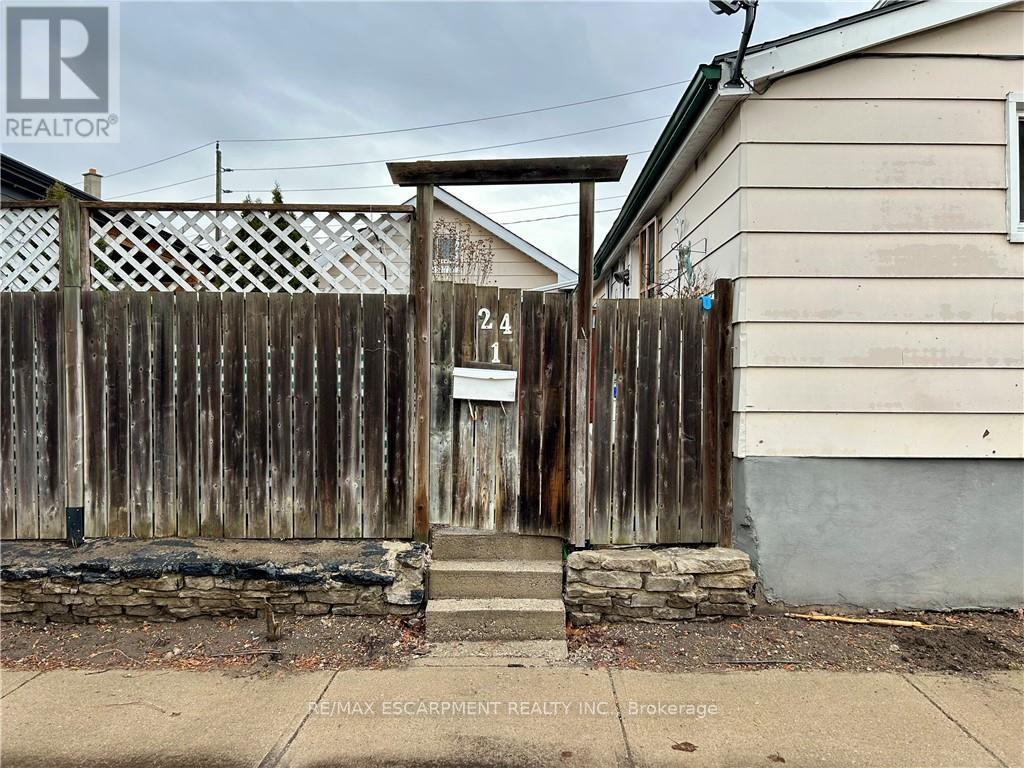 24 Duke Street Property Photo 38