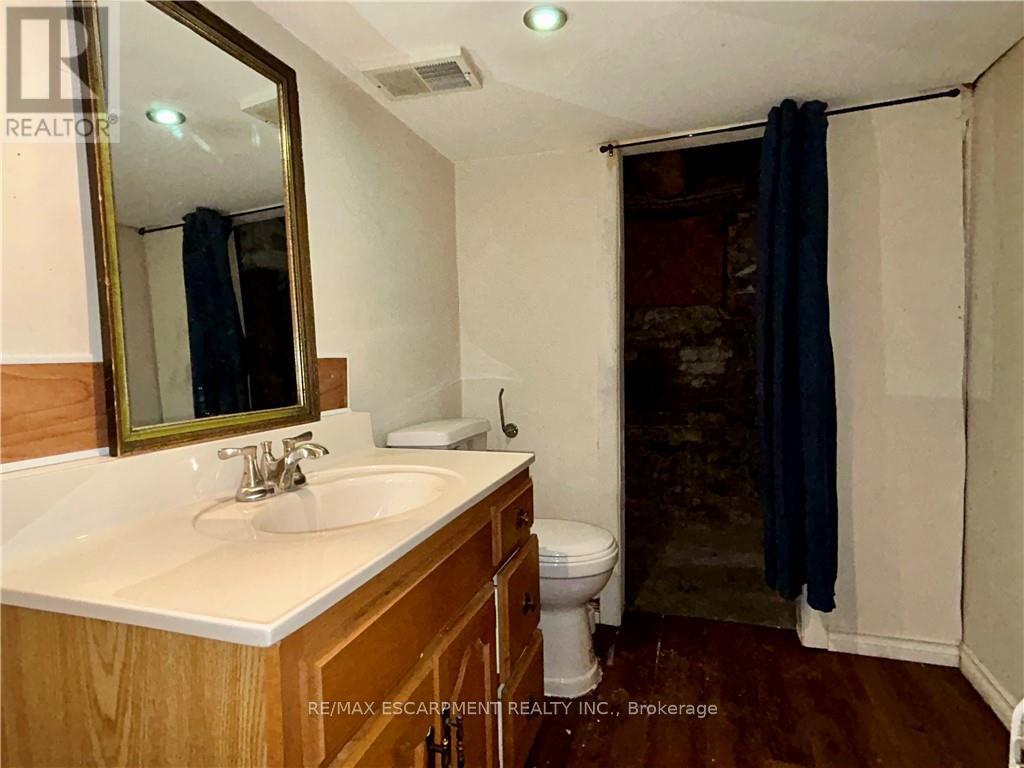 24 Duke Street Property Photo 40