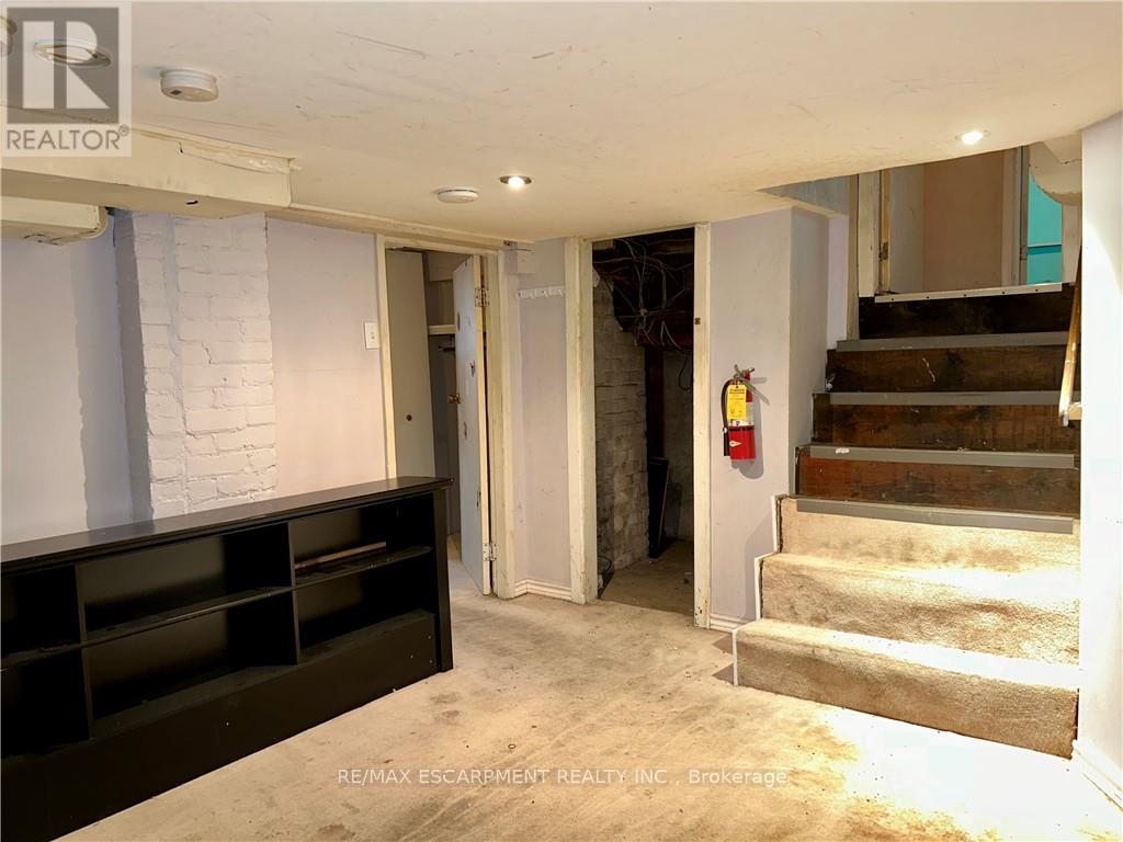 24 Duke Street Property Photo 41