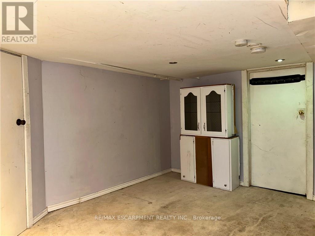 24 Duke Street Property Photo 42