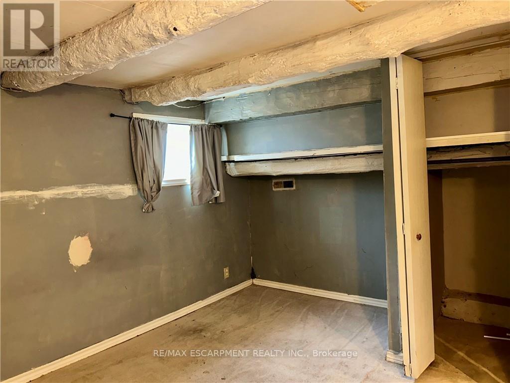 24 Duke Street Property Photo 44