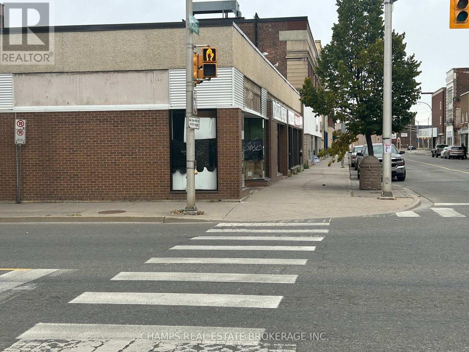 421 Victoria Avenue E Property Photo 4