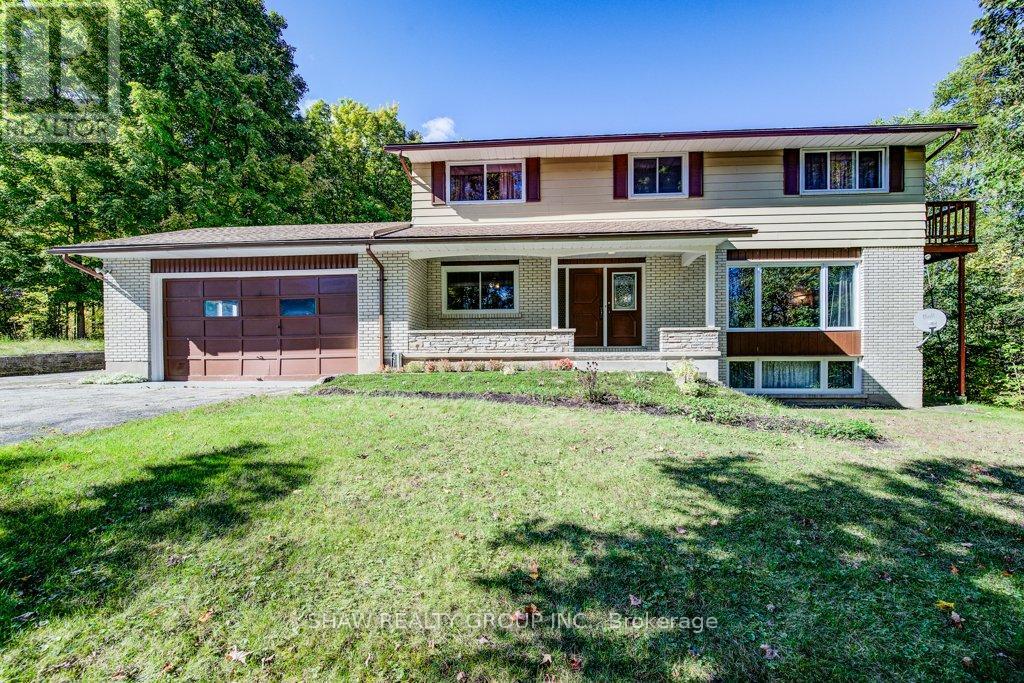827517 Township Road Property Photo 4