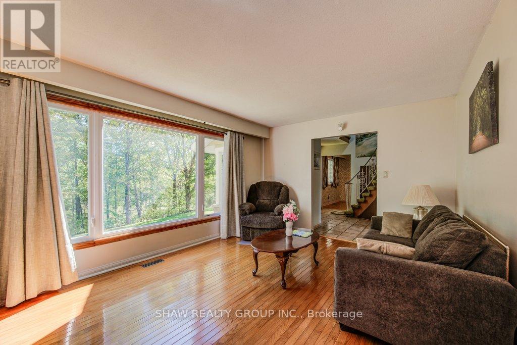 827517 Township Road Property Photo 9