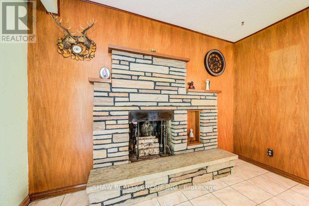 827517 Township Road Property Photo 11