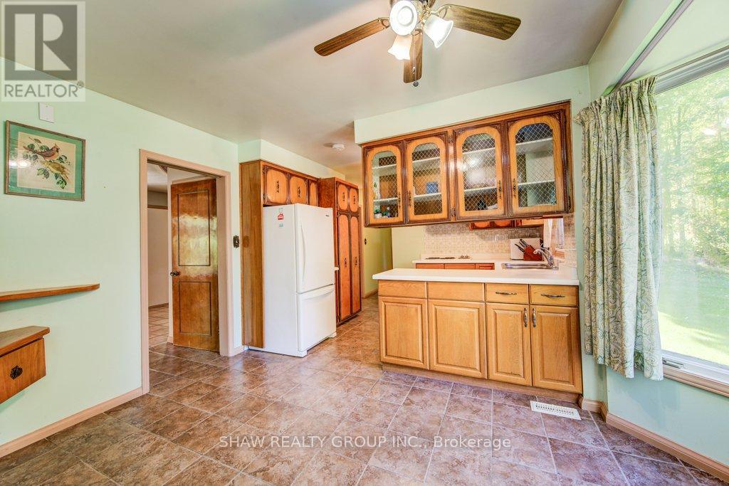 827517 Township Road Property Photo 13