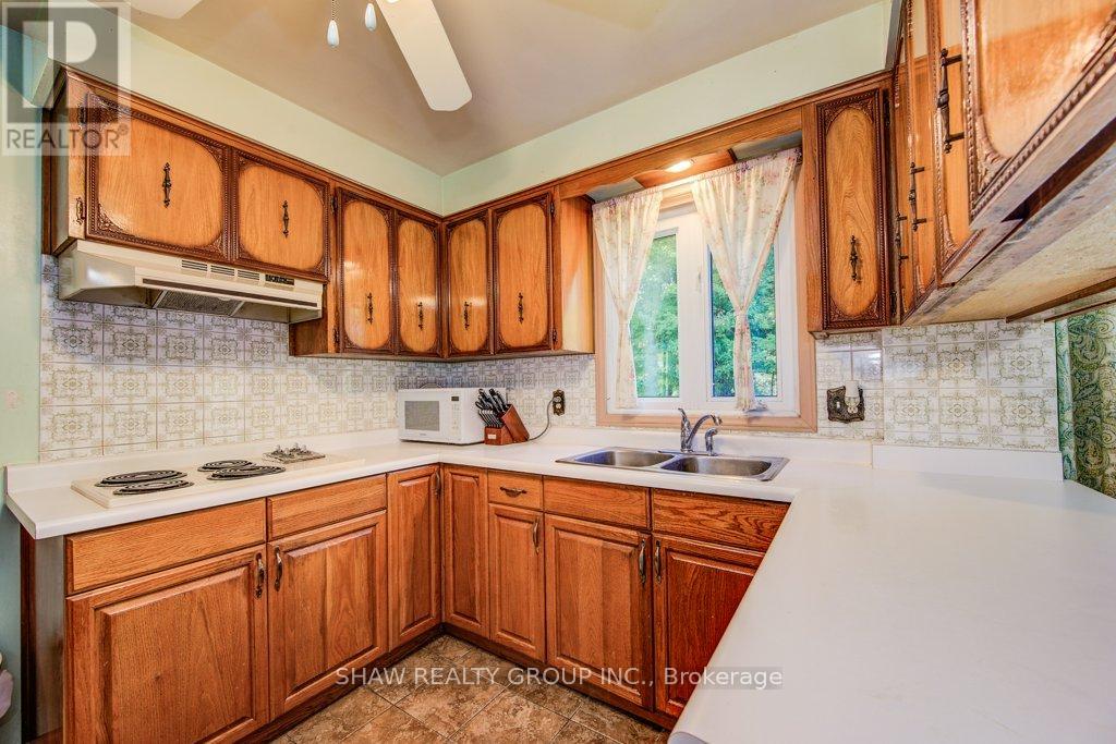 827517 Township Road Property Photo 15