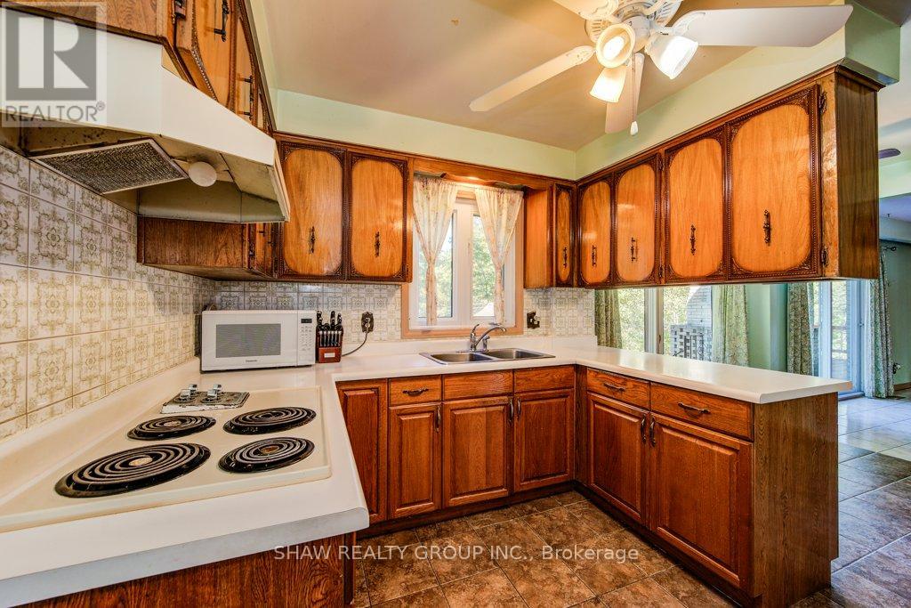 827517 Township Road Property Photo 16