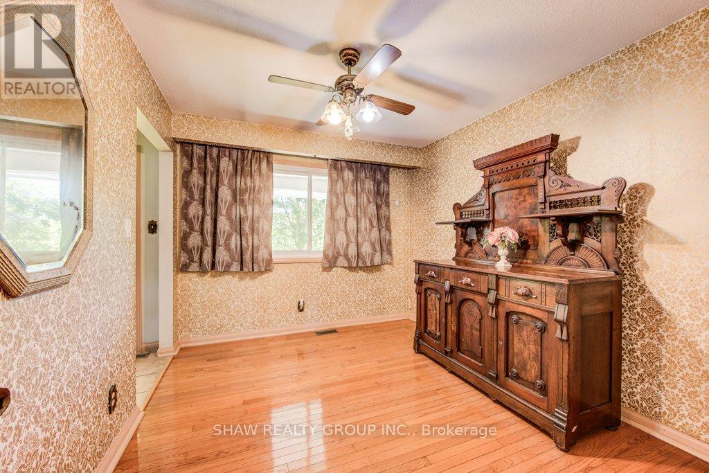 827517 Township Road Property Photo 18
