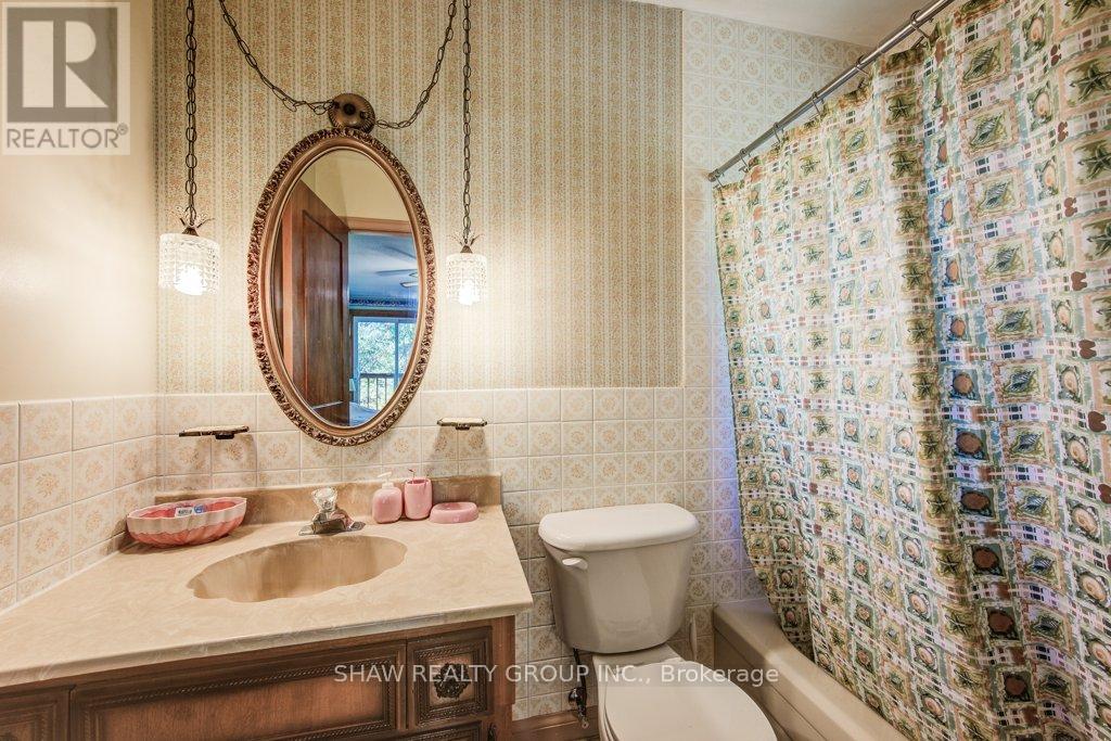 827517 Township Road Property Photo 23
